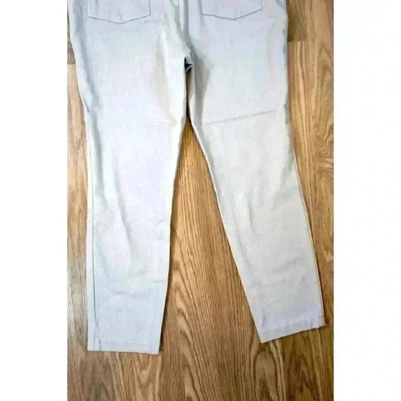Counterparts Beige Cropped Pants (Size 12) - Picture 11 of 11